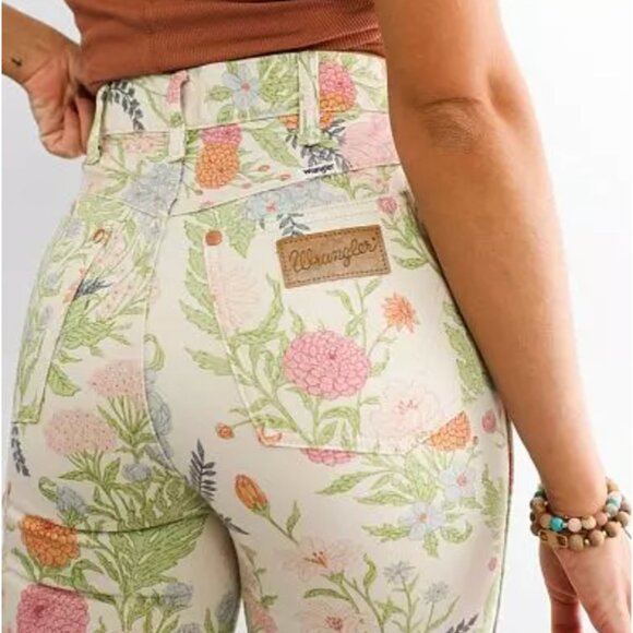 Wrangler Wanderer 622 High Rise Flare Floral Denim Jeans Size 27/32 NWT - Picture 6 of 10